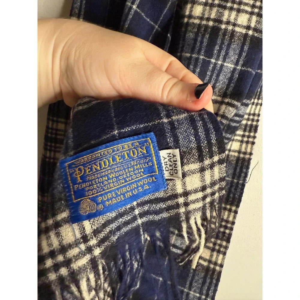 Pendleton Unisex Wool Scarf‎ Plaid Blue Ivory Vintage Fringe Made in USA Cozy